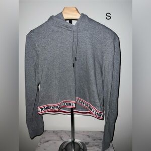 Tommy Hilfiger cropped sweatshirt